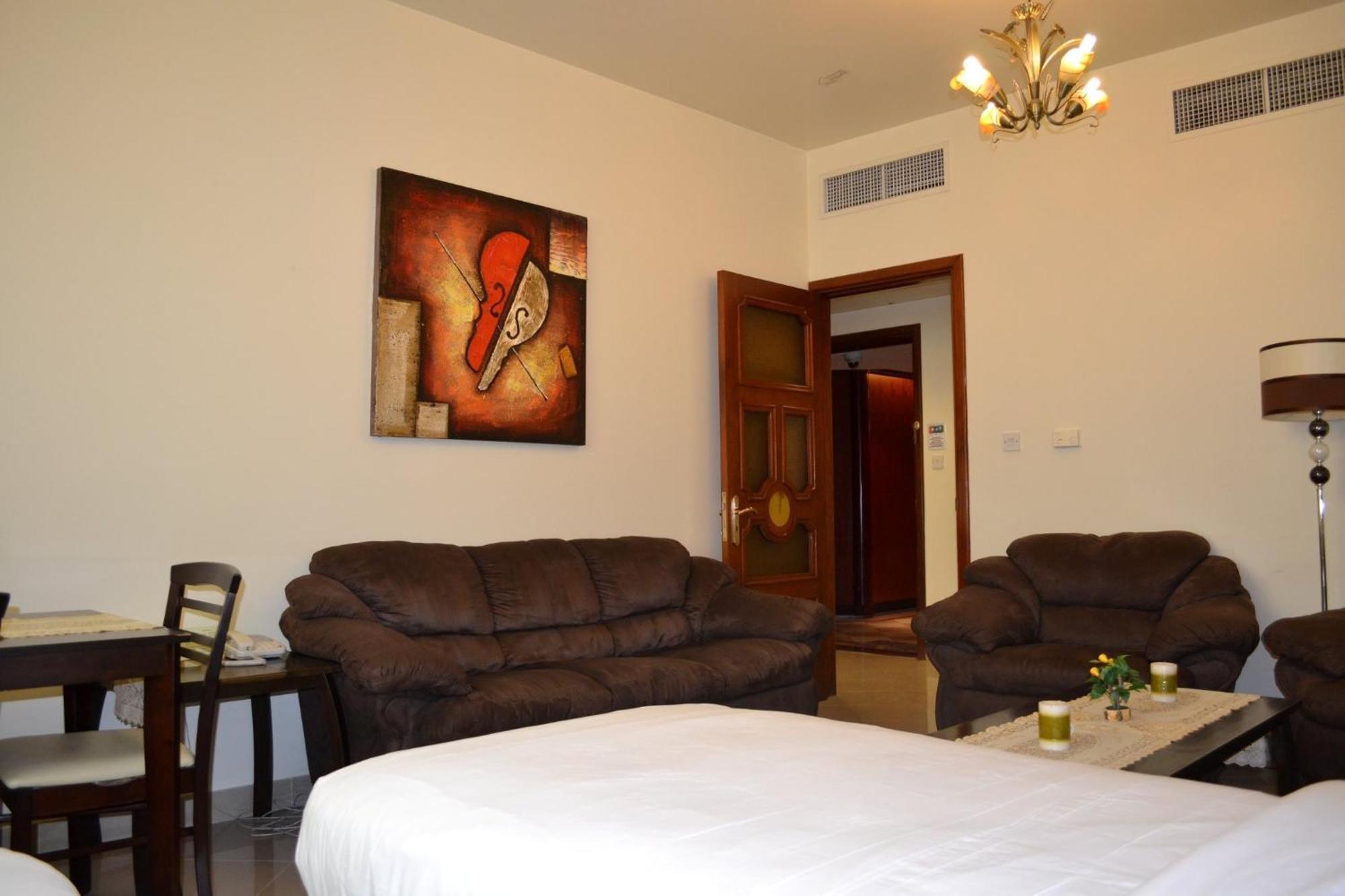Abu Dhabi Plaza Hotel Apartments Exterior foto
