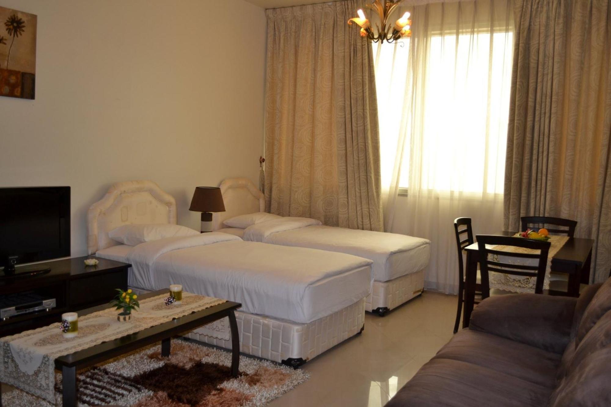 Abu Dhabi Plaza Hotel Apartments Exterior foto